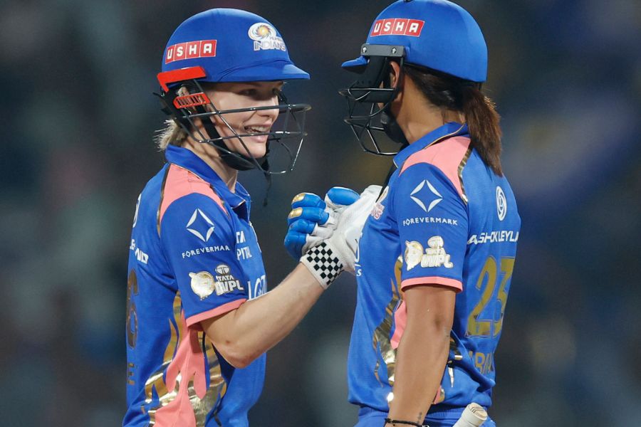 WPL: Mumbai Indians win against Gujarat Giants