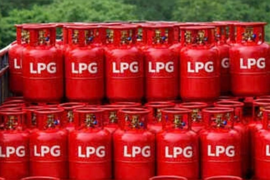 indian-oil-one-app-top-playstore-lpg-booking-demand-india-kannada