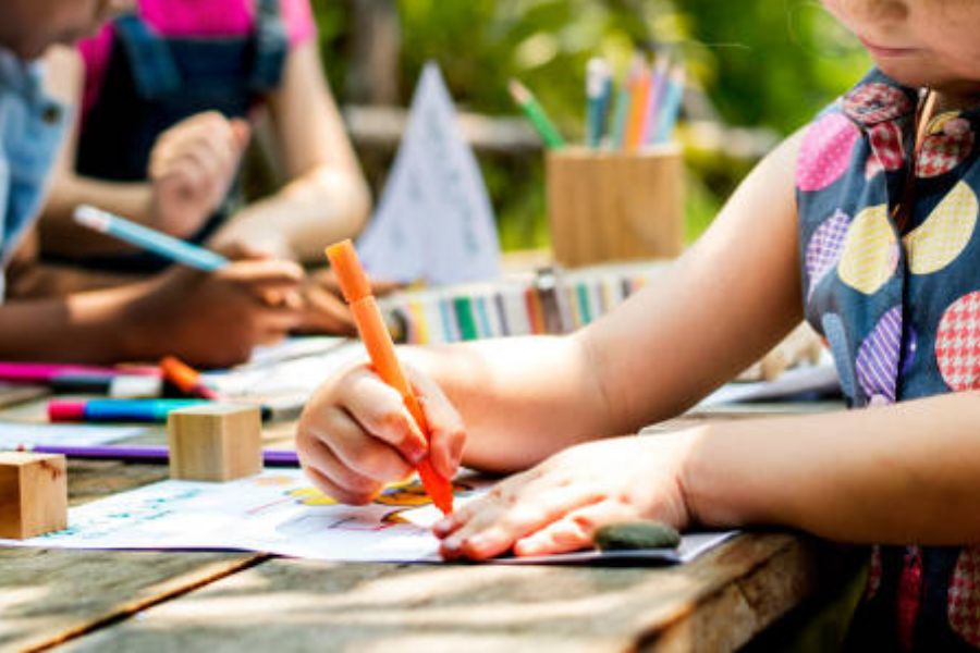 kindergarten students fee