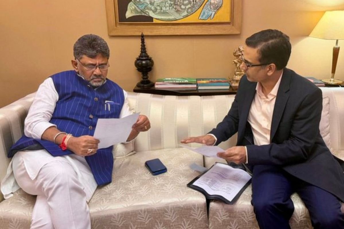 nepal-flood-54-kannadigas-return-home-safely-says-dk-shivakumar-x